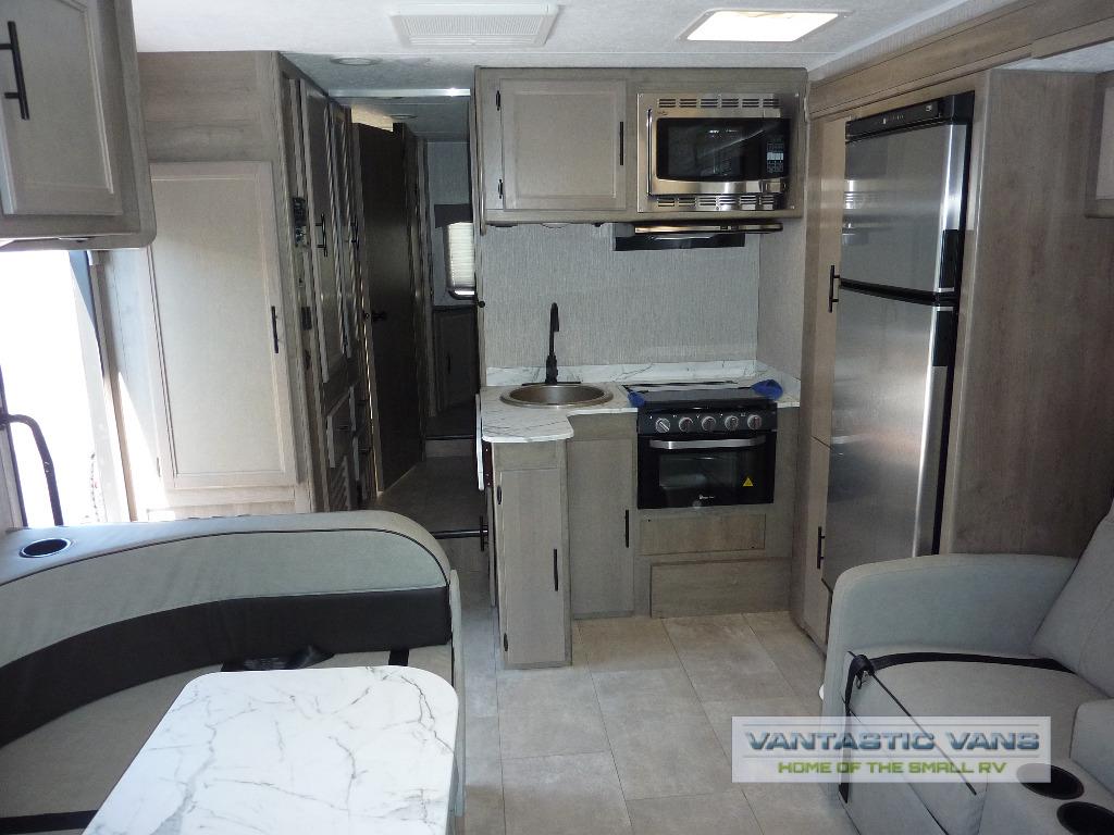 Pre-Owned RVs for 6-8 People